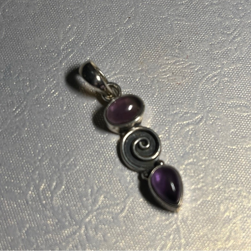 Elegant Silver and Purple Pendant